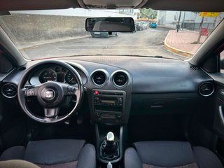 Se vende o se cambia SEAT Ibiza 2006