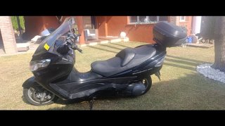 Suzuki Burgman 400 Negra