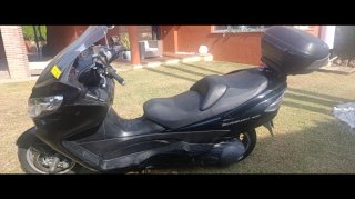 Suzuki Burgman 400 Negra