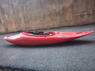 Kayak Dagger Axiom 8.0 Rojo