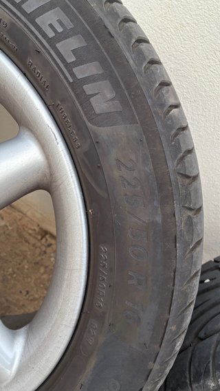 Llantas Mercedes 16” 4uds con neumáticos nuevos