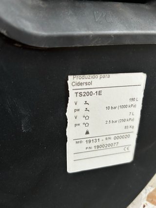 Depósito acumulador placa solar
