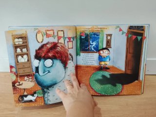 Libro infantil La extraña sorpresa