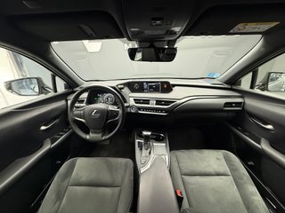 Lexus UX 2022