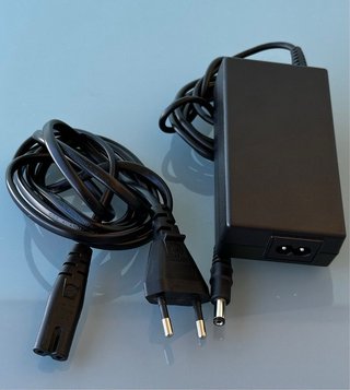 Como Nuevo Volante Logitech G290 con Pedales