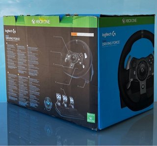 Como Nuevo Volante Logitech G290 con Pedales