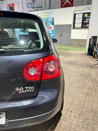 VOLKSWAGEN GOLF V MOTION