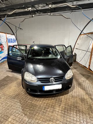 VOLKSWAGEN GOLF V MOTION