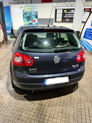 VOLKSWAGEN GOLF V MOTION