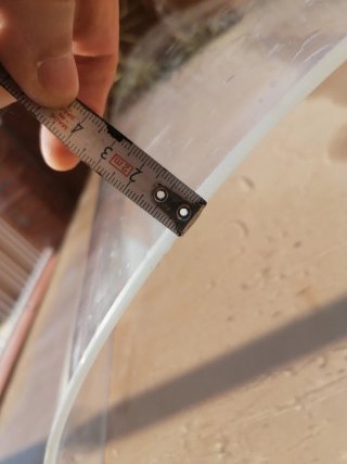Metacrilato curvo