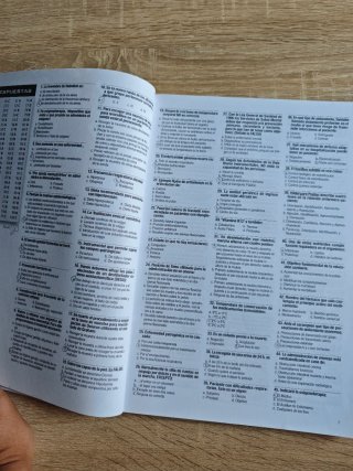 Vendo libro de test y cuadernillo para hacerlos