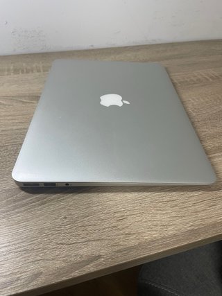 MacBook Air 13” 2017 - 8GB RAM, 512GB SSD (PIEZAS)