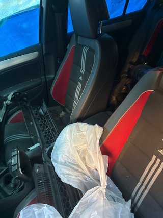 Asientos Golf 6 Edición Limitada Adidas