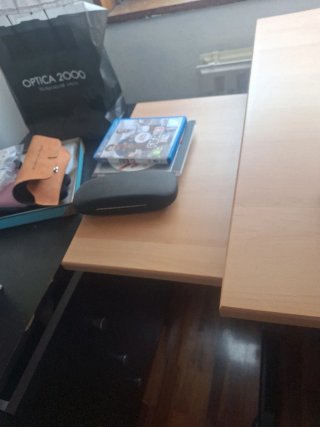Tavolo da disegno in legno e nero