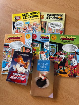 Pack de cinco tebeos de Mortadelo y Filemon.