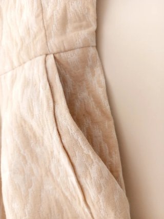 Vestido beige jacquard talla XS