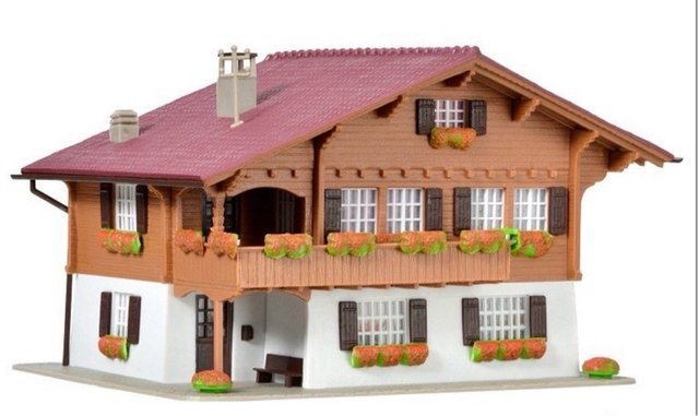 Chalet alpino Kibri H0 parcialmente desmontado.