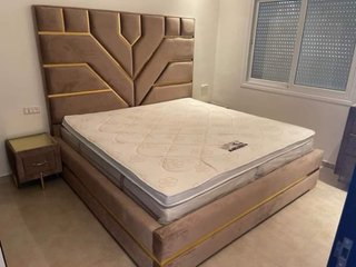 Cama canapé tapizada terciopelo gris