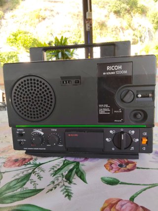Proyector Ricoh Hi-Sound 1200M