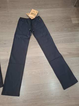 Pantalón recto y legging Sontress
