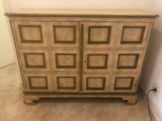 Mueble recibidor madera beige y dorado