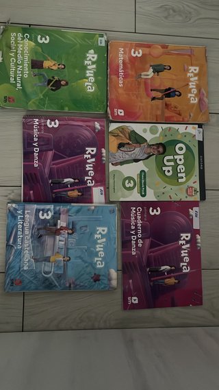Libros editorial revuela. tercero de primaria