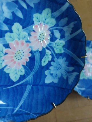 2 Platos decorativo azul con flores
