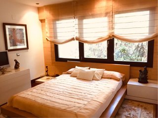 Cama forrada napa tostada
