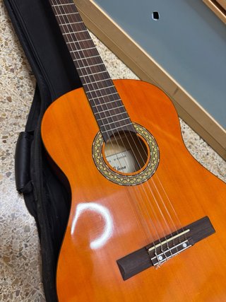 Guitarra Clásica con Funda
