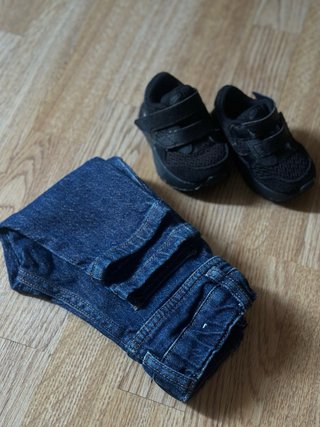 Pantalón vaquero BOSS Talla 9 meses
