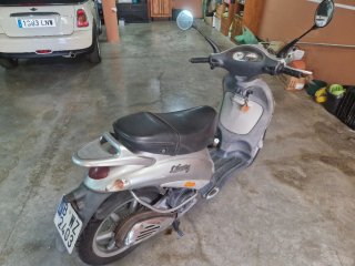 Piaggio Liberty 150 Scooter Plata.