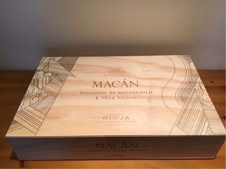 Caja de madera con tapa corredera de gran tamaño