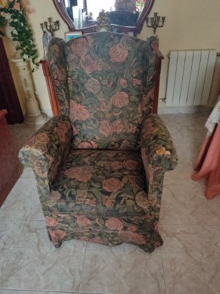 Sillón de orejas floral