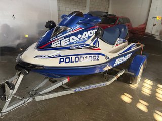 Moto de agua Sea-Doo GTX 4 tiempos azul y blanca