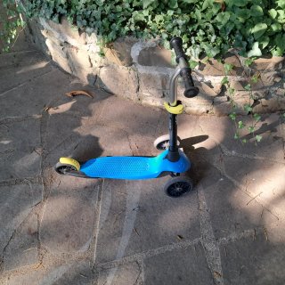 Patinete 3 Ruedas Azul y Amarillo