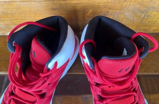 Jordan Max Aura White/Varsity Red – Talla 43