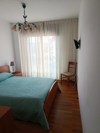 SE ALQUILA PISO