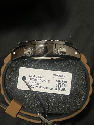 Reloj Frederic Dual Time Negro y Marrón