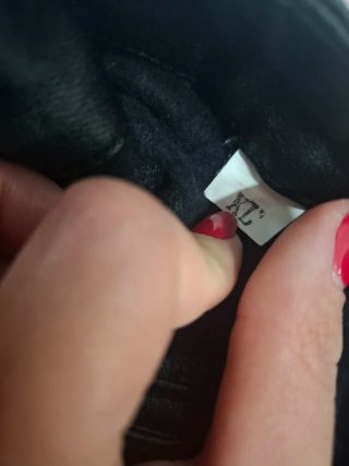 Pantalones negros ajustados satinado