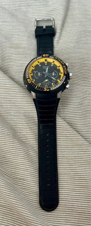 Reloj Pulsar Chronograph VD53-X189 Negro/Amarillo