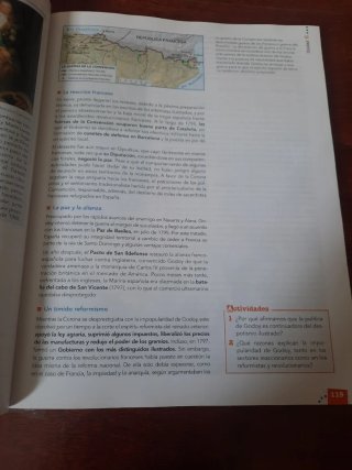 Historia de España. 2º bachillerato. Per le Scu...