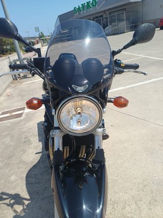 Suzuki Bandit 650 Naked Negra