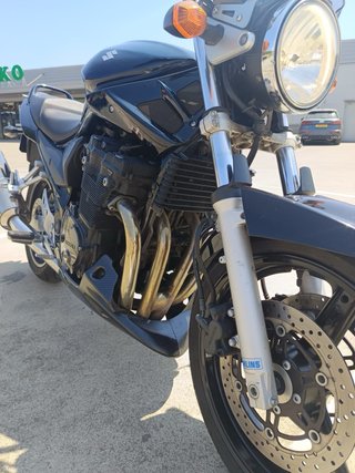 Suzuki Bandit 650 Naked Negra