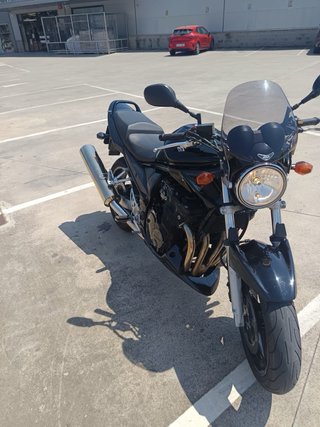 Suzuki Bandit 650 Naked Negra