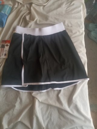 Falda pantalón negra con blanco