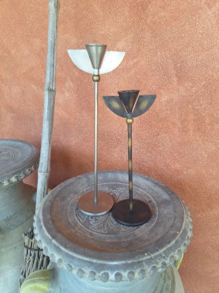 2 Candelabros de metal plateados y negros nuevos