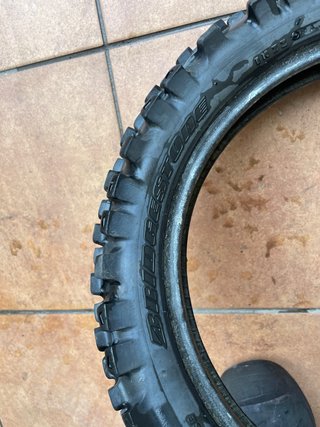 Neumático Bridgestone 80/100-12
