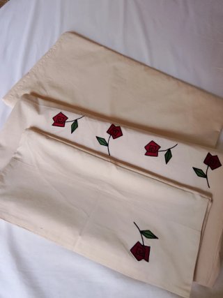 Funda Nórdica Sbilla Beige con Rosas Rojas