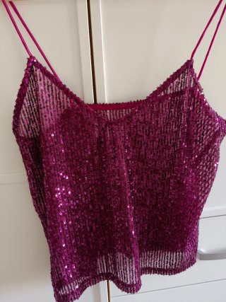 Top Morado Lentejuelas Corto