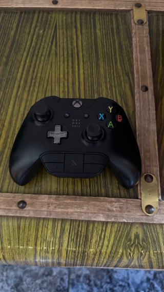Xbox One 500GB + Controller Day One + 8 giochi